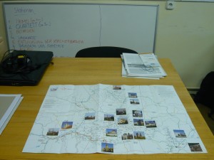 Station Kirchenburgenkarte mit Suchkärtchen